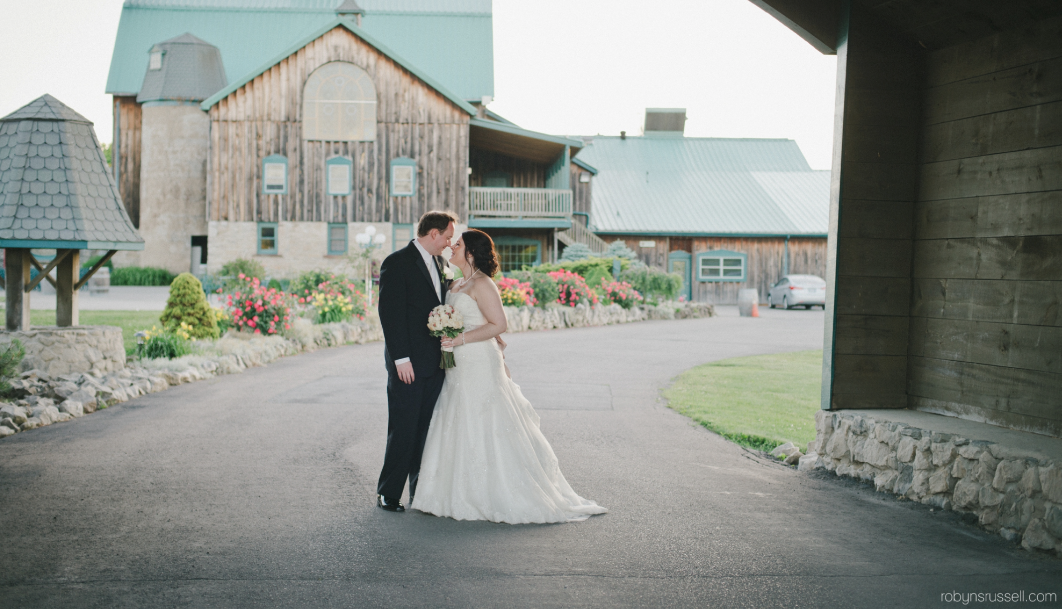 Read more about the article Niagara Falls Wedding String Quartet