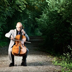 Read more about the article Niagara Wedding Musicians Pillar and Post