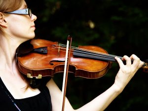 Read more about the article Violinist for weddings Niagara