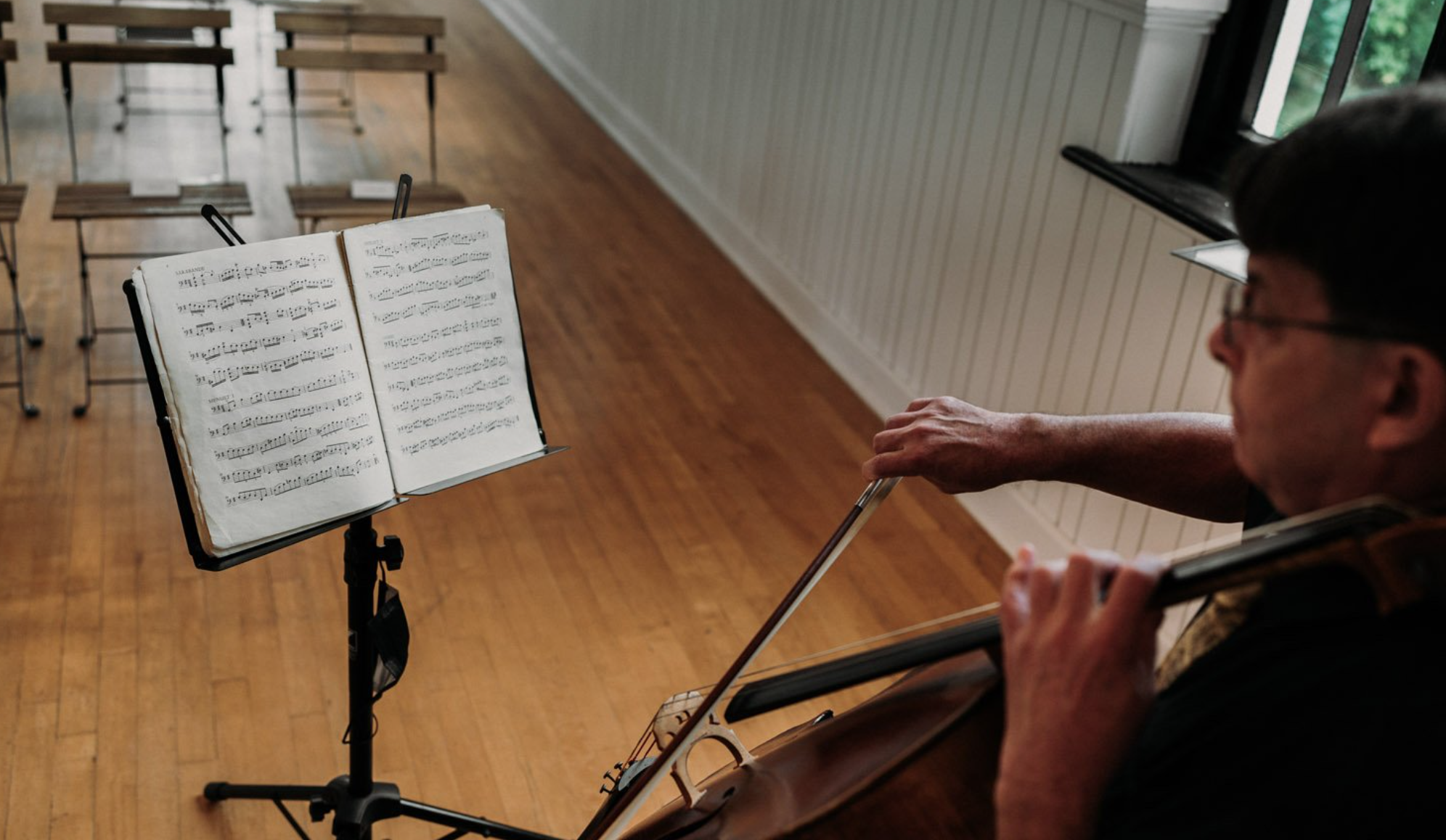 Read more about the article Cellist for weddings Calgary