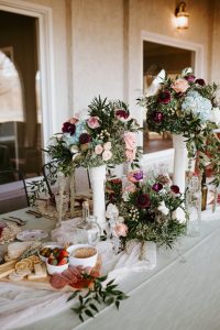 Read more about the article Artistic Allegiance: Creative Collaborations in Weddings