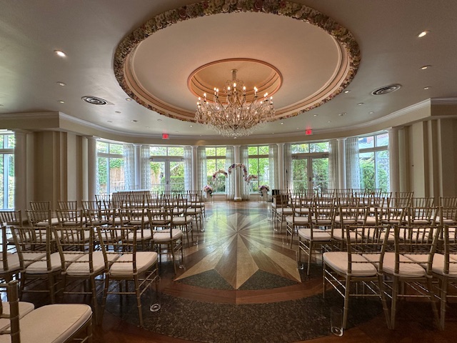 Read more about the article Wedding String Quartet Niagara: Bhavi and Jim at the Queen’s Landing